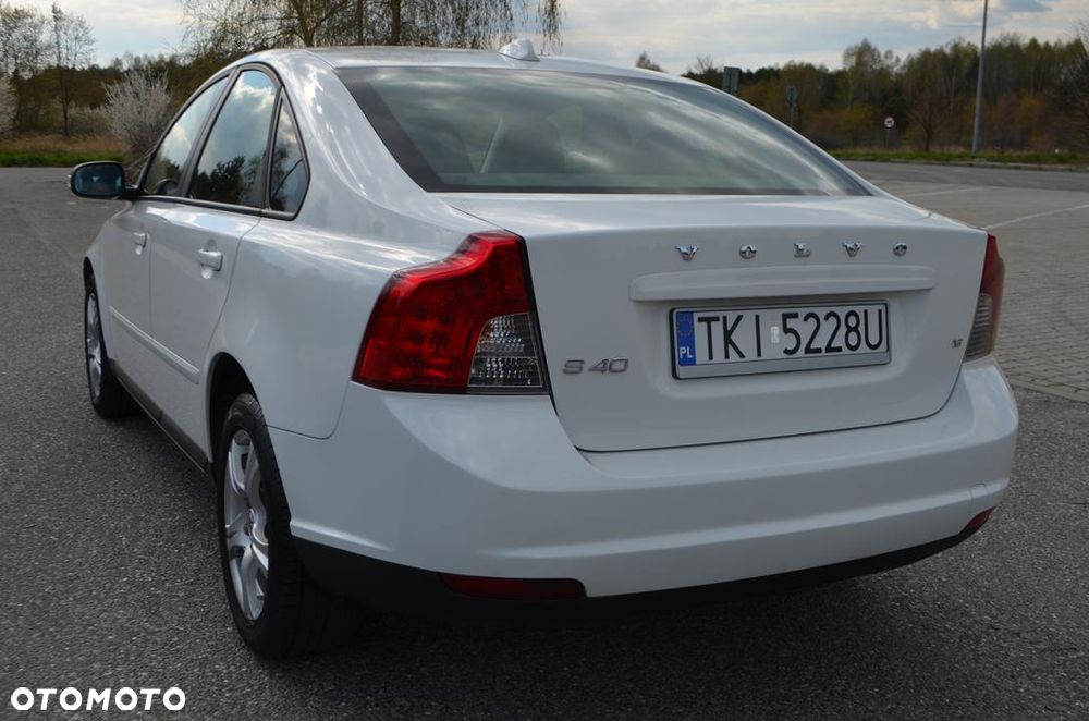Volvo S40 1.6 Sport - 13