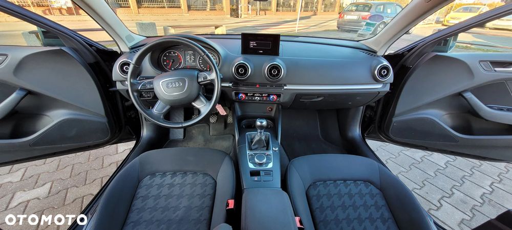 Audi A3 Sportback 1.2 TFSI Ambiente - 7