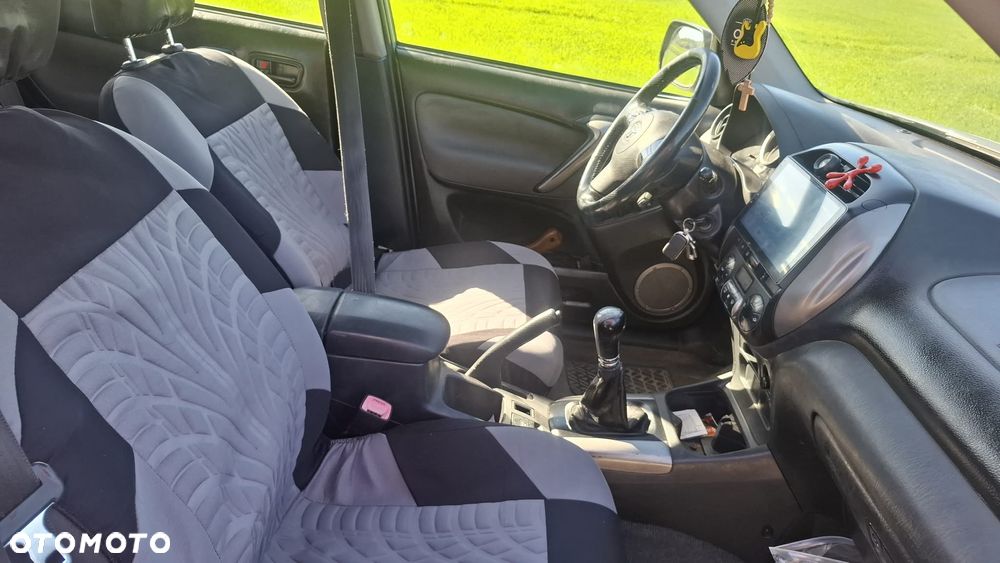 Toyota RAV4 2.0 D-4D 4x4 - 12
