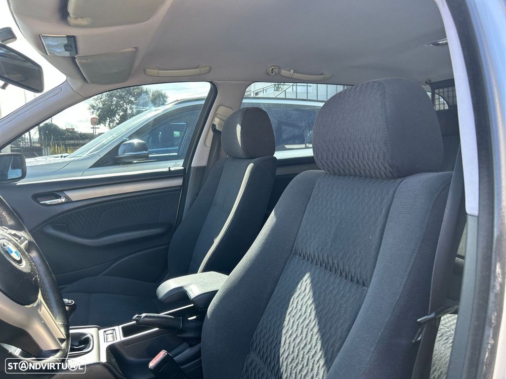 BMW 320 d Touring - 23