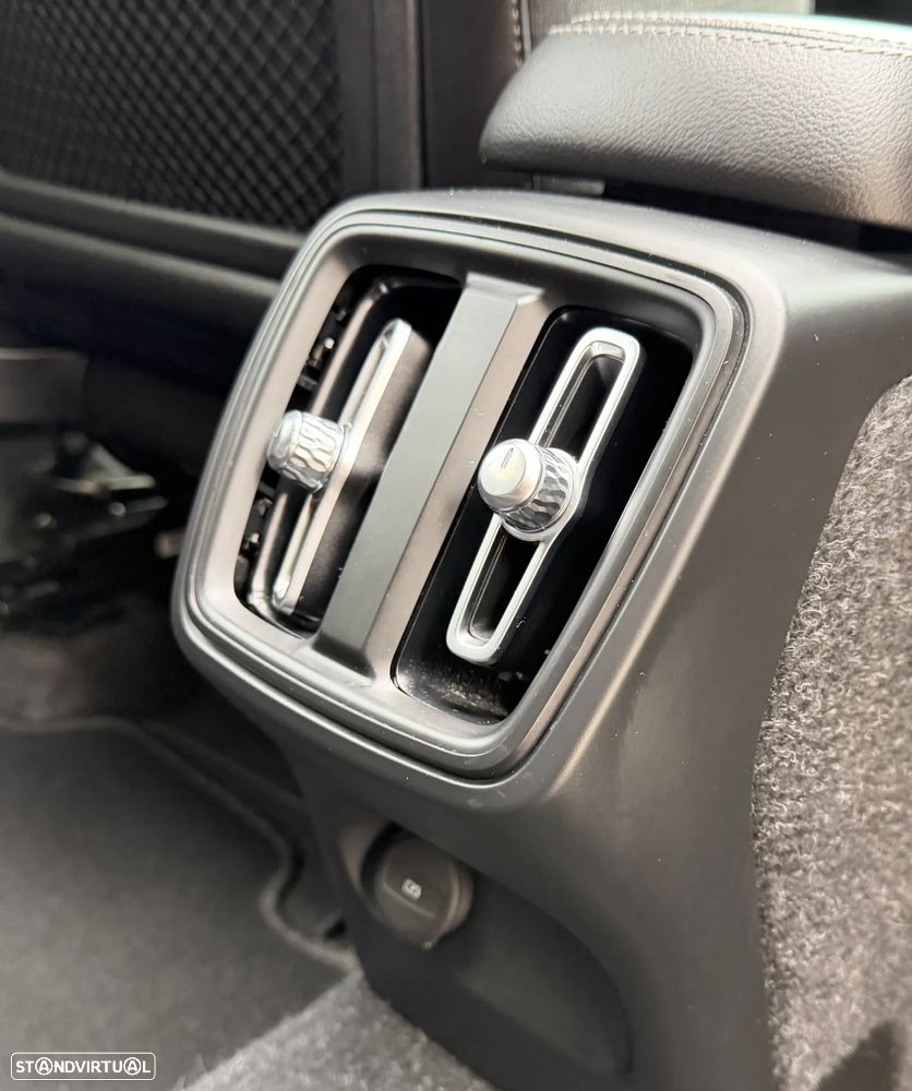 Volvo XC 40 1.5 T3 Momentum Tech Edition - 28