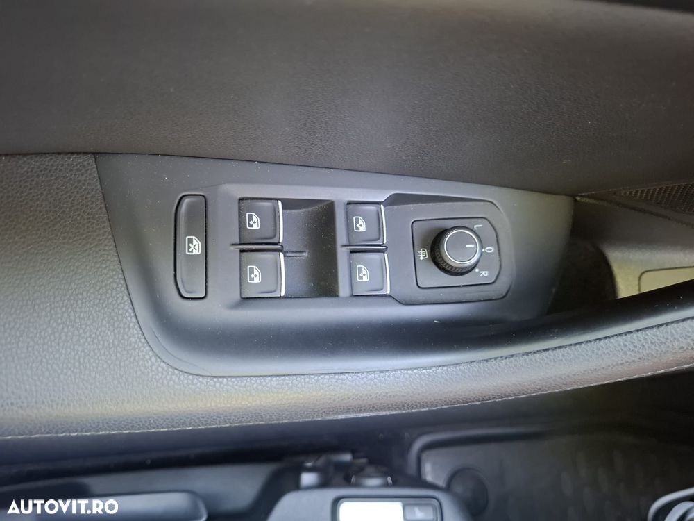 Volkswagen Passat 2.0 TDI DSG (BlueMotion Technology) Highline - 25