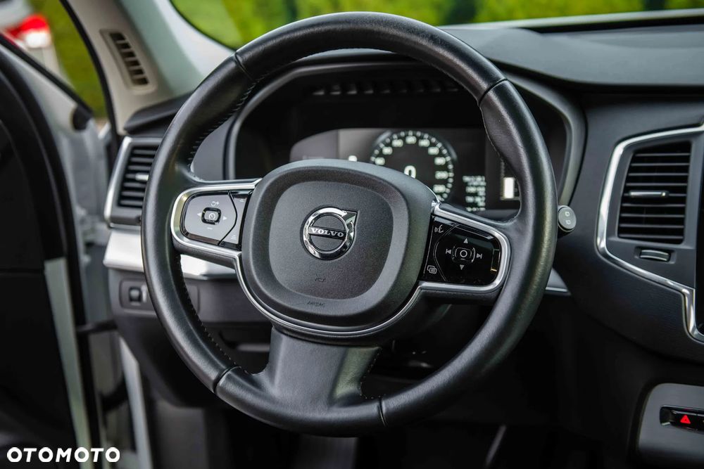 Volvo XC 90 T6 AWD Geartronic Momentum - 22