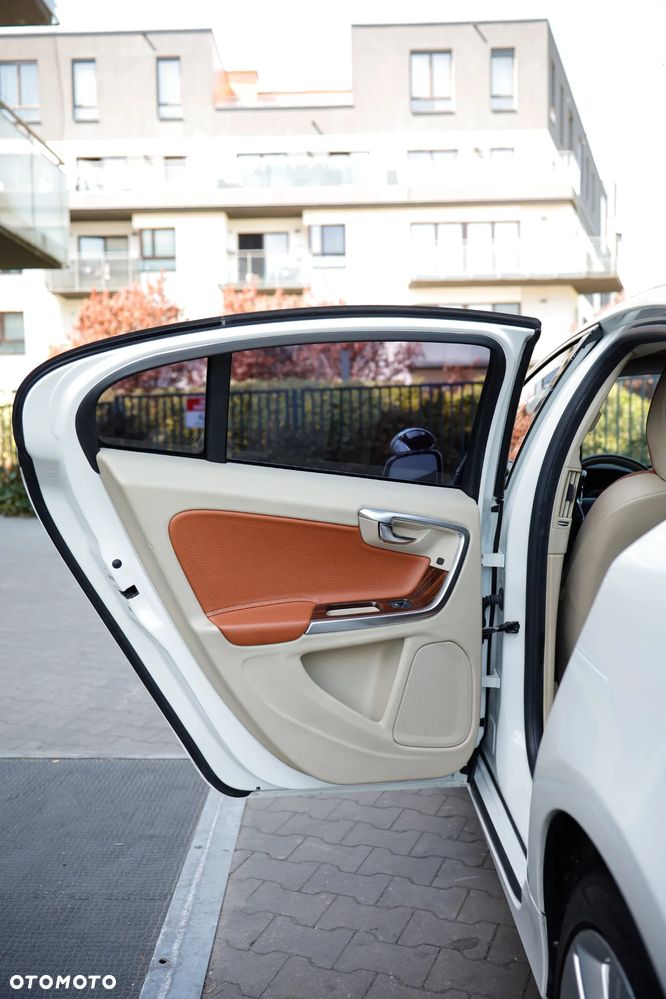 Volvo S60 2.5 T5 - 14