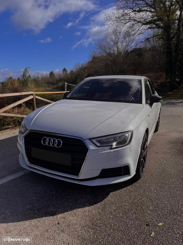 Audi A3 Sportback 1.6 TDI S-line - 1