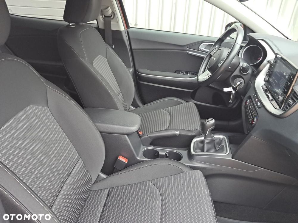 Kia XCeed 1.5 T-GDI Prestige Line - 13