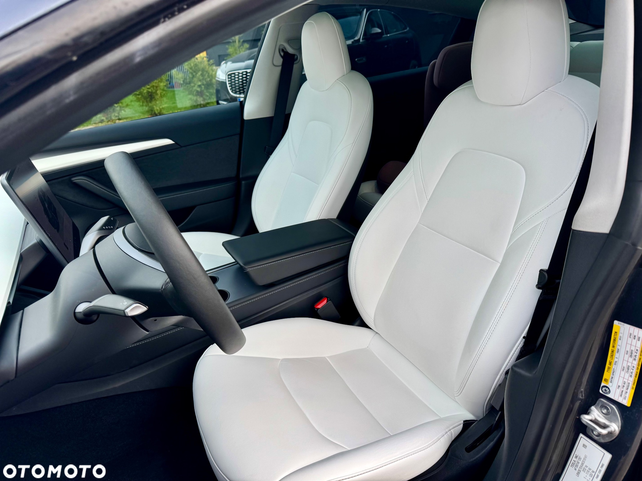 Tesla Model 3 - 15