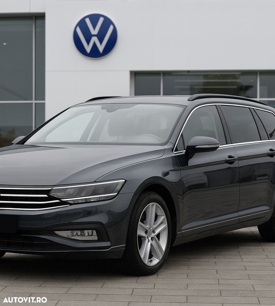 Volkswagen Passat - 1