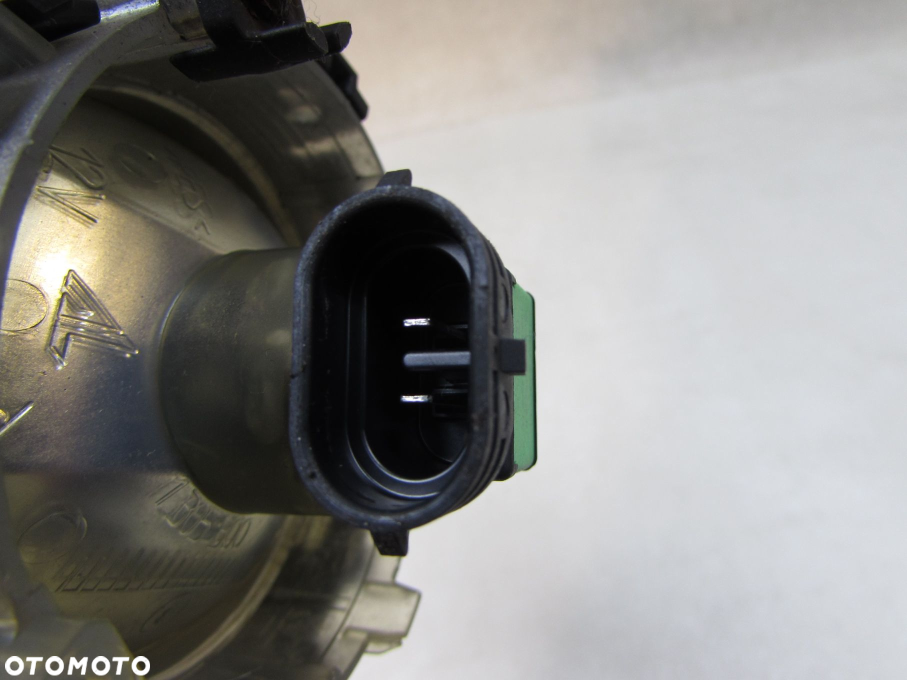 VOLVO C30 C70 06-10 HALOGEN PRAWY LAMPA PRZECIWMGIELNA 31213176 - 5