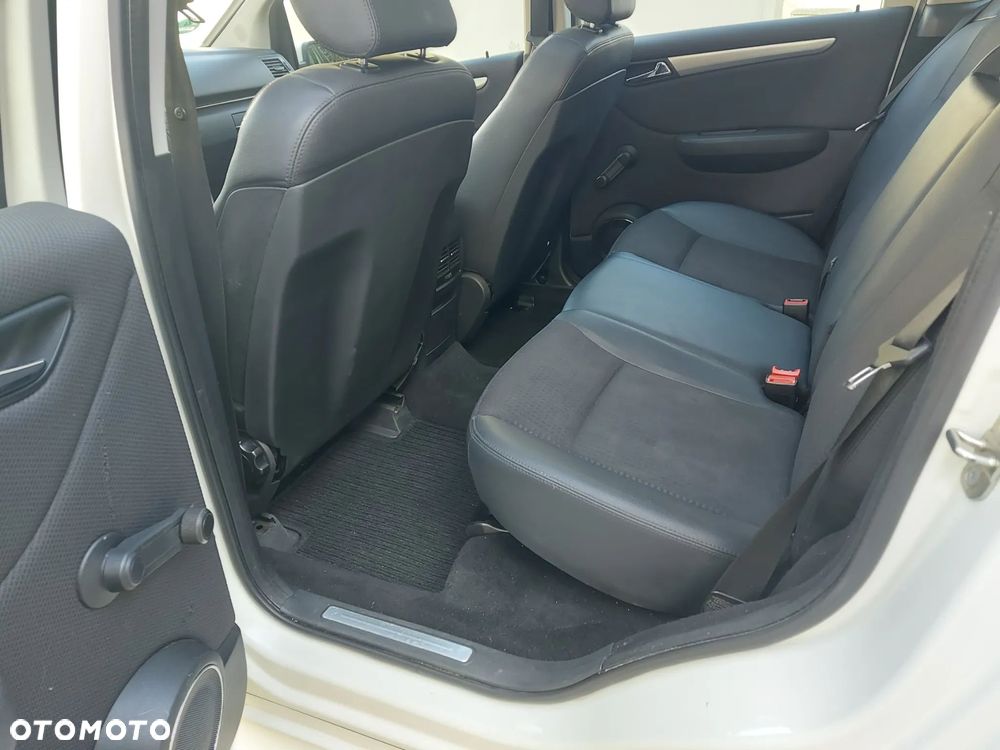 Mercedes-Benz Klasa B 200 CDI DPF SPORT EDITION - 15