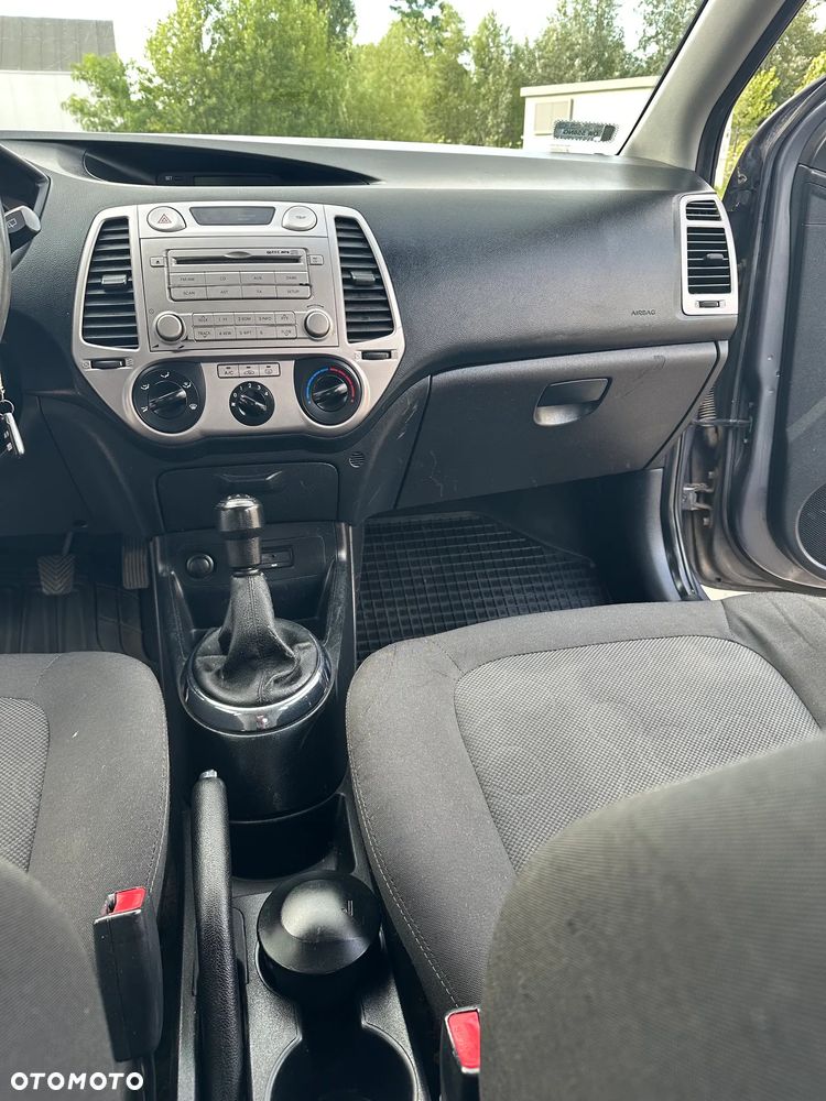 Hyundai i20 - 25