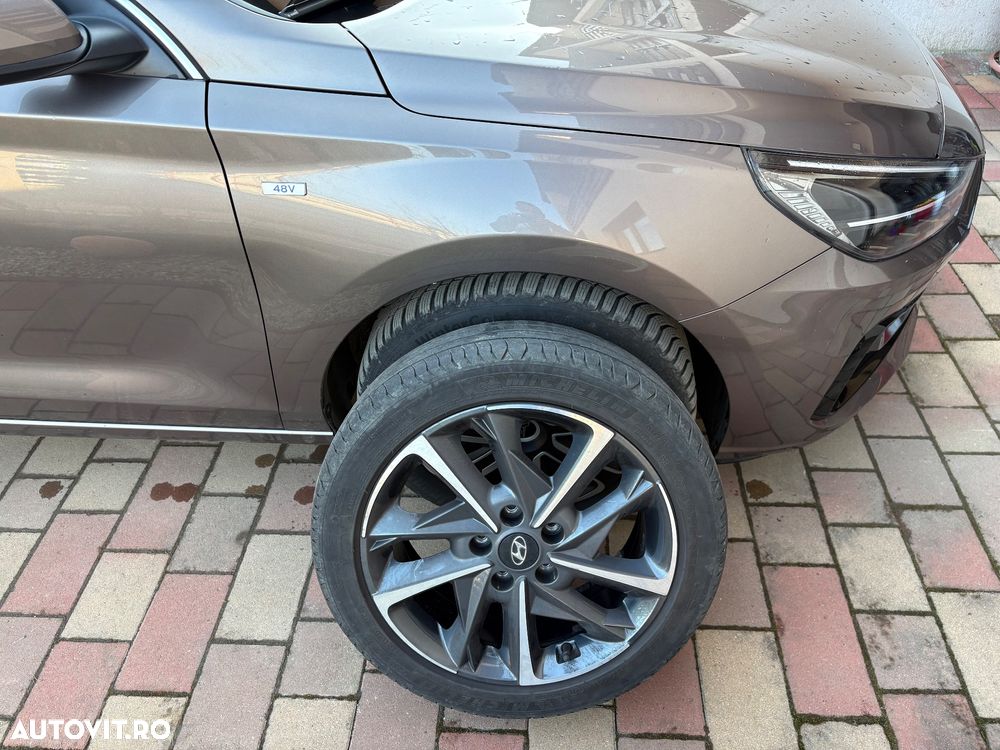 Hyundai i30 1.5 T-GDI 160CP MHEV 5DR 7DCT Exclusive - 13