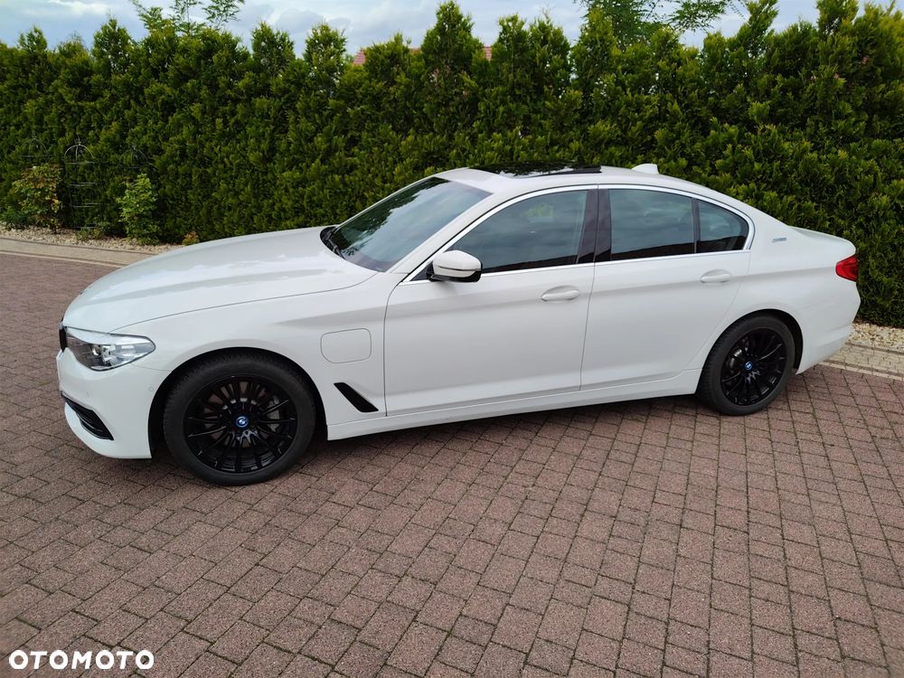 BMW Seria 5 530i mHEV Luxury Line sport - 27