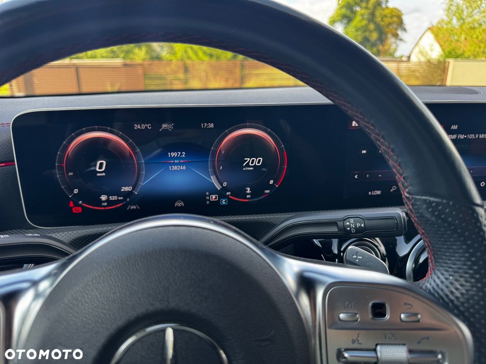 Mercedes-Benz CLA 250 4-Matic 7G-DCT - 17