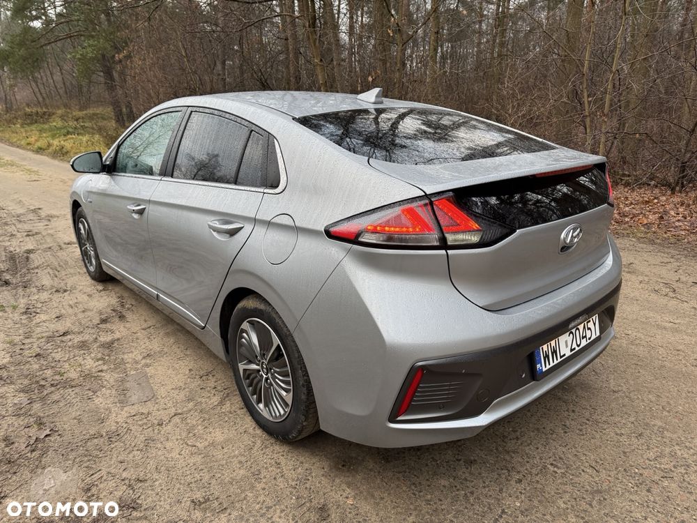 Hyundai IONIQ 1.6 GDI Premium - 8