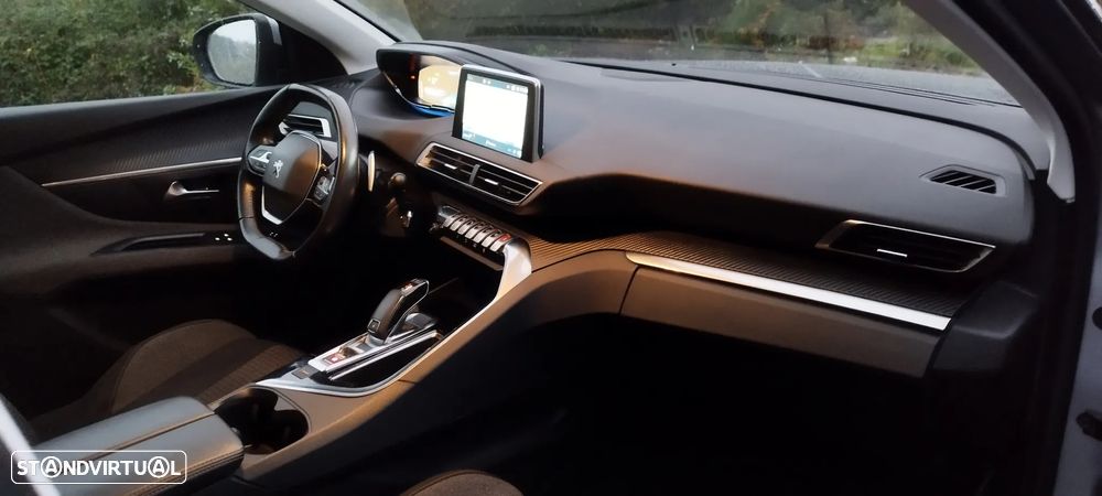 Peugeot 3008 BlueHDi 130 Stop & Start EAT8 Allure - 6