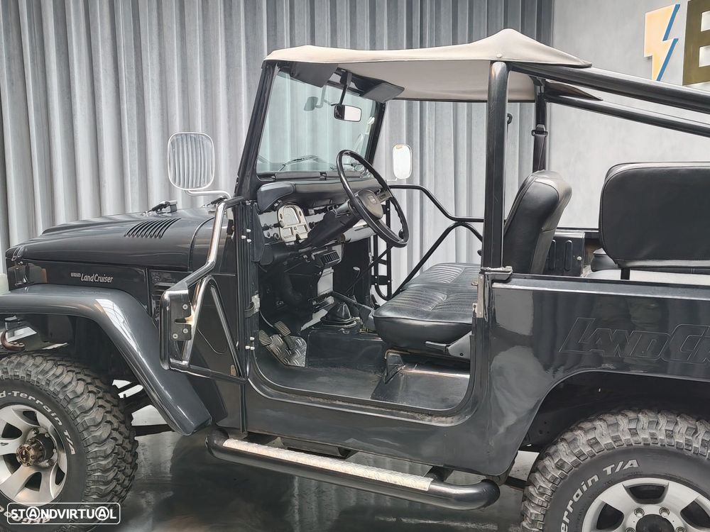 Toyota Land Cruiser - 6