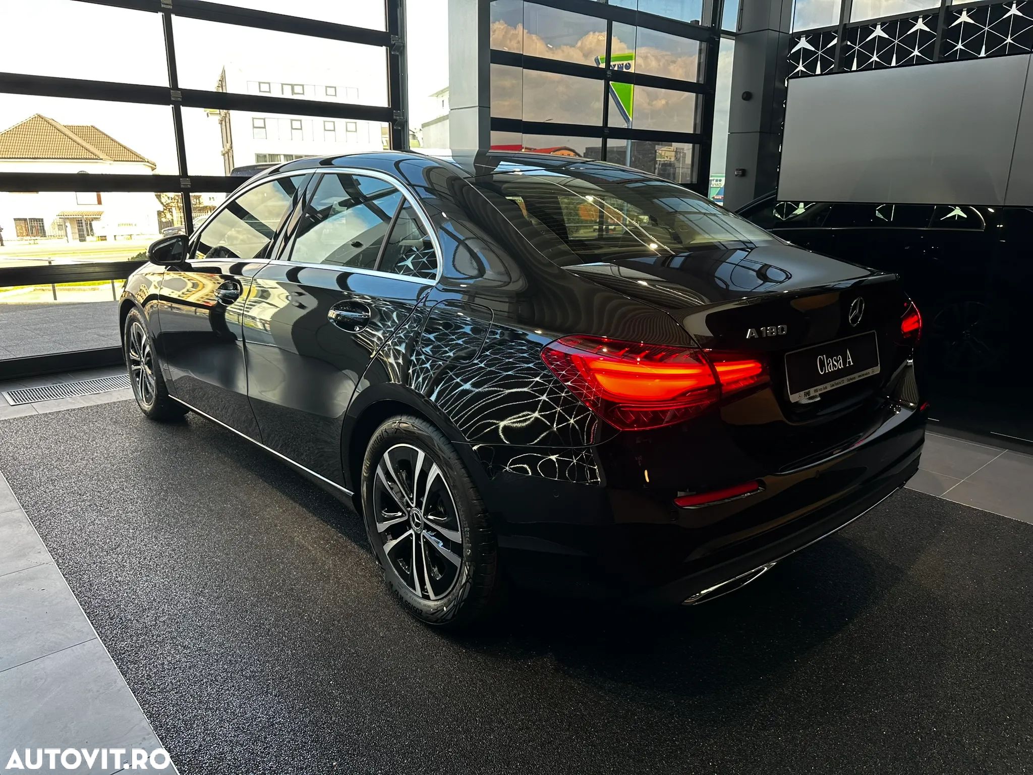 Mercedes-Benz A 180 MHEV 7G-DCT Sedan - 5