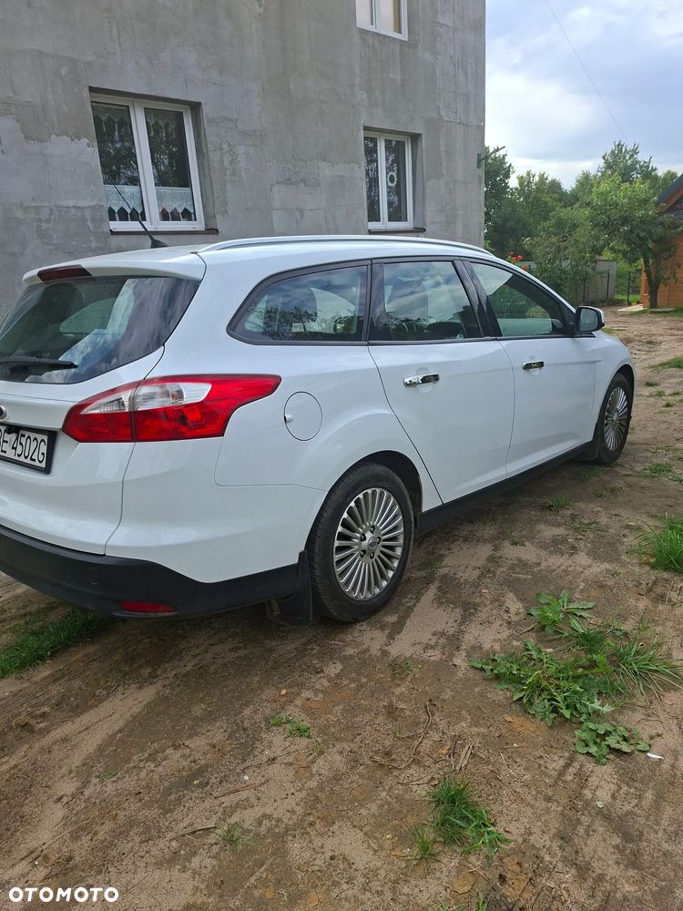 Ford Focus 1.6 Ambiente - 1