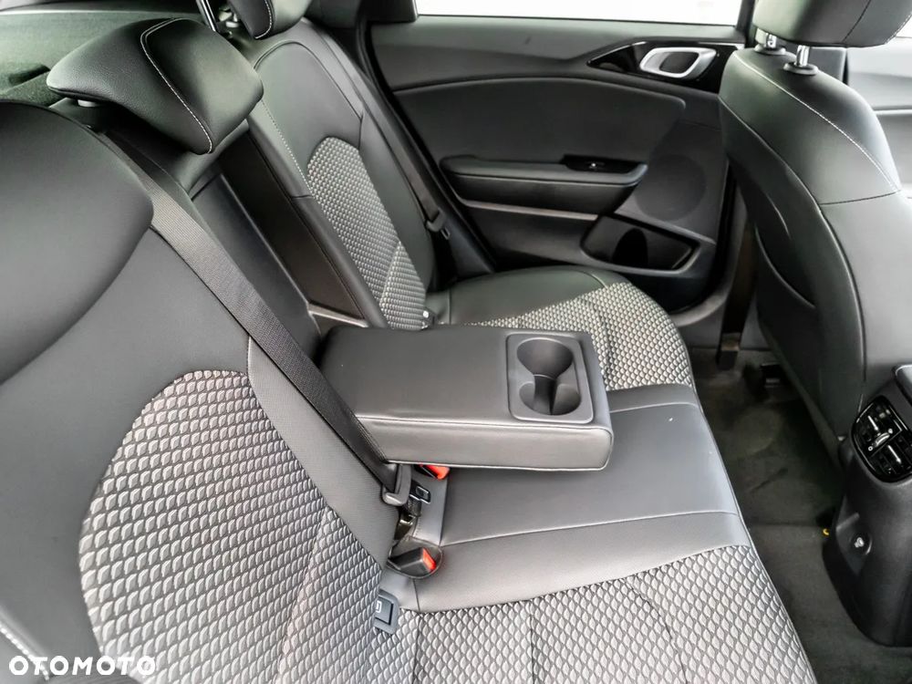 Kia Ceed 1.5 T-GDI Tribute DCT - 18