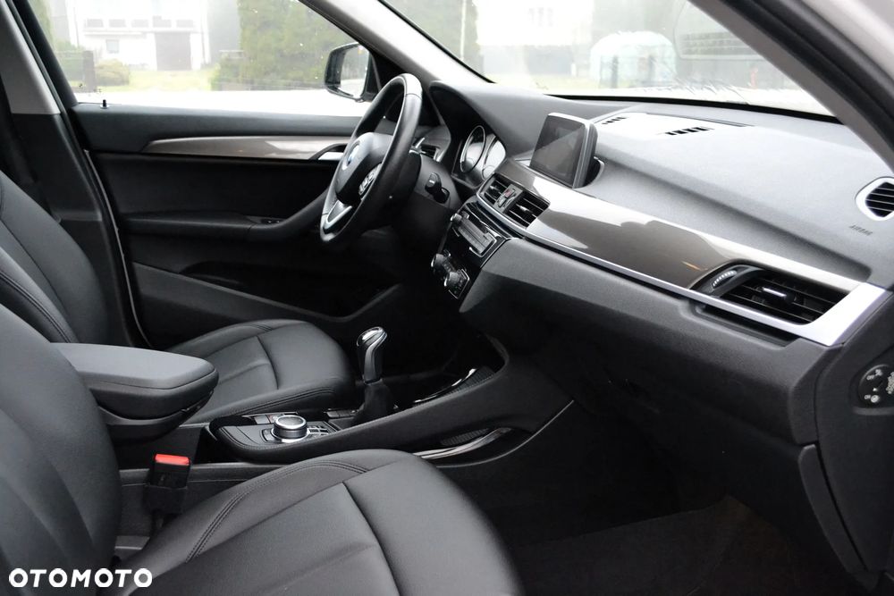 BMW X1 sDrive18i Advantage - 9