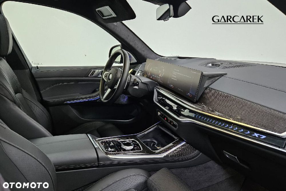 BMW X7 - 29