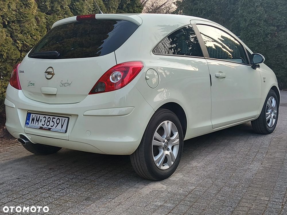 Opel Corsa 1.4 16V 150 Jahre - 6