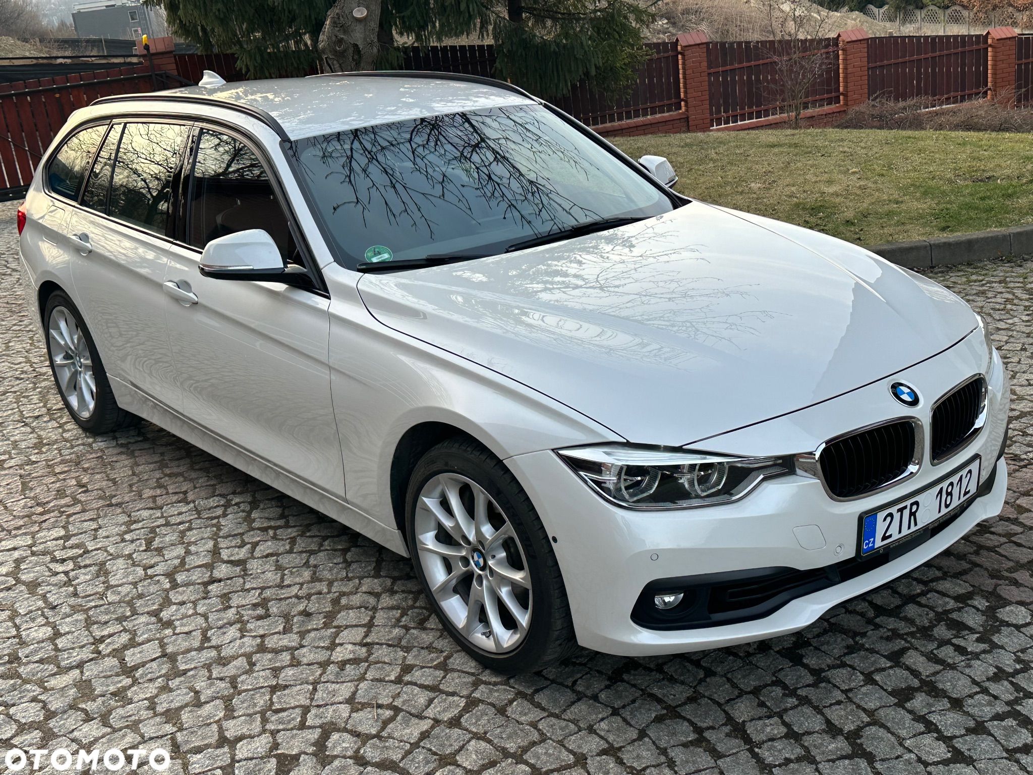 BMW Seria 3 335d Touring xDrive Luxury Line - 1