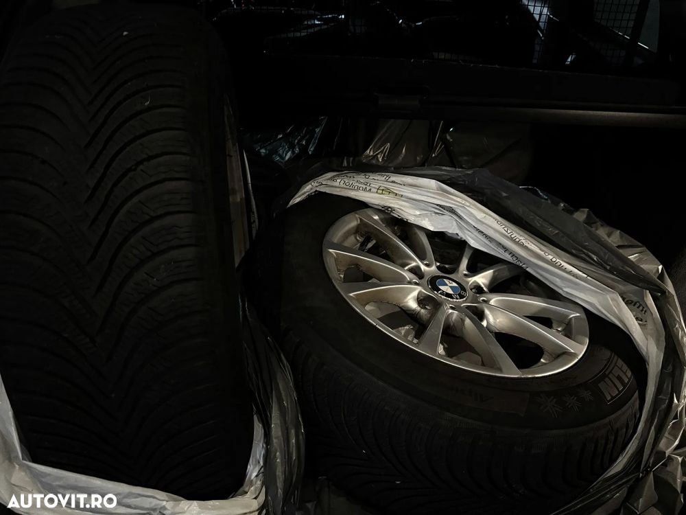 BMW Seria 3 320d Sport-Aut. Sport Line - 35