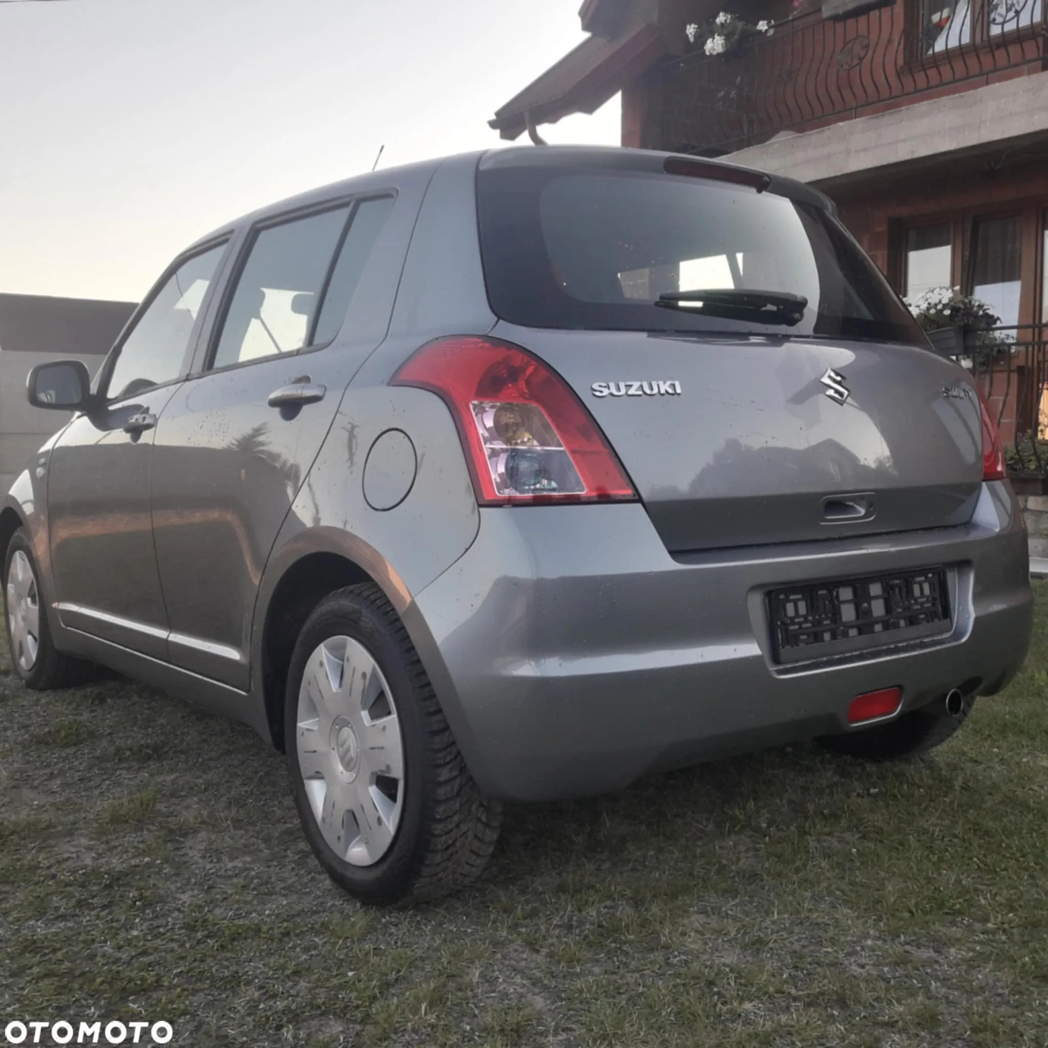 Suzuki Swift 1.3 DDiS Club - 5