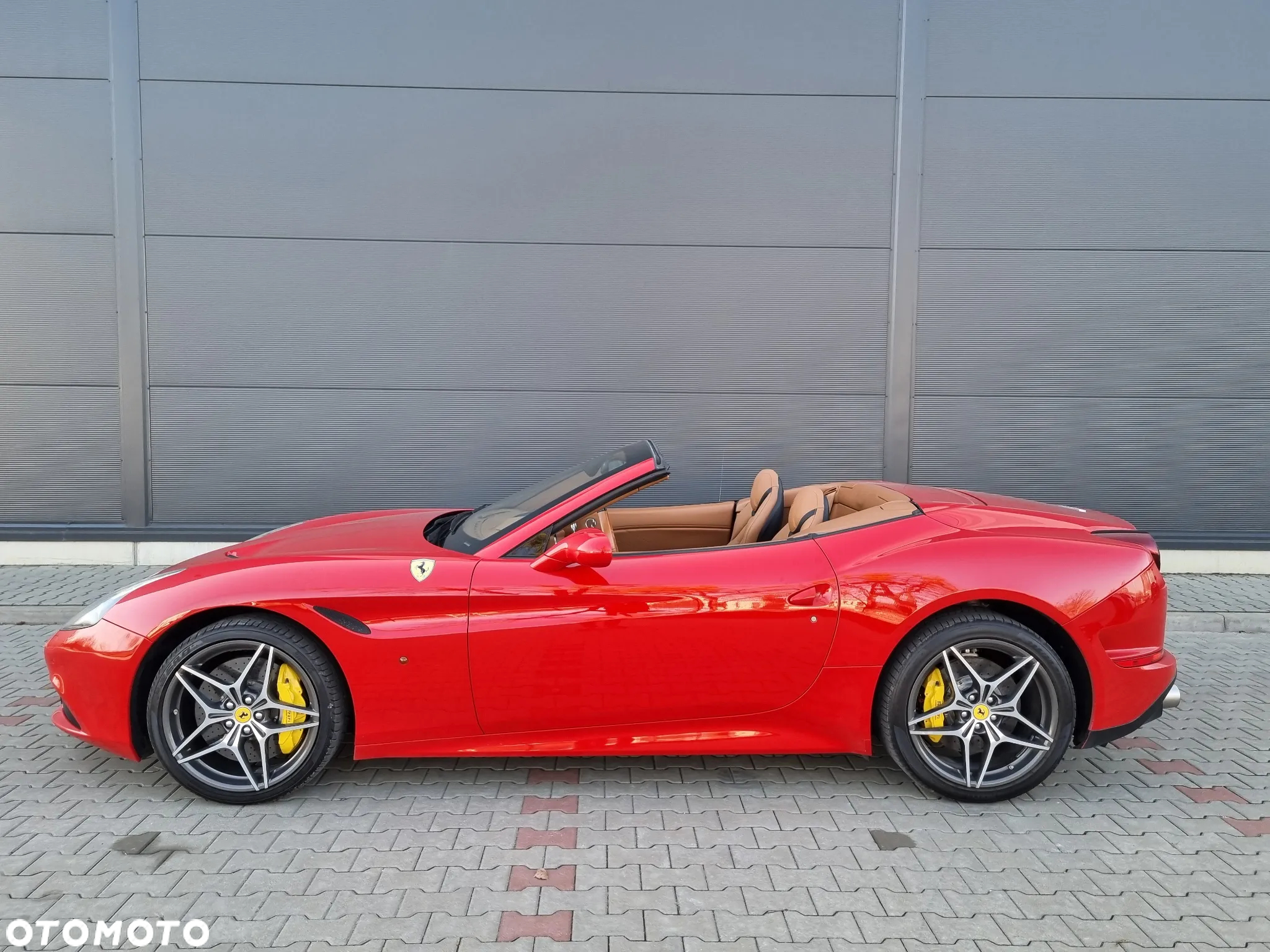 Ferrari California T - 13