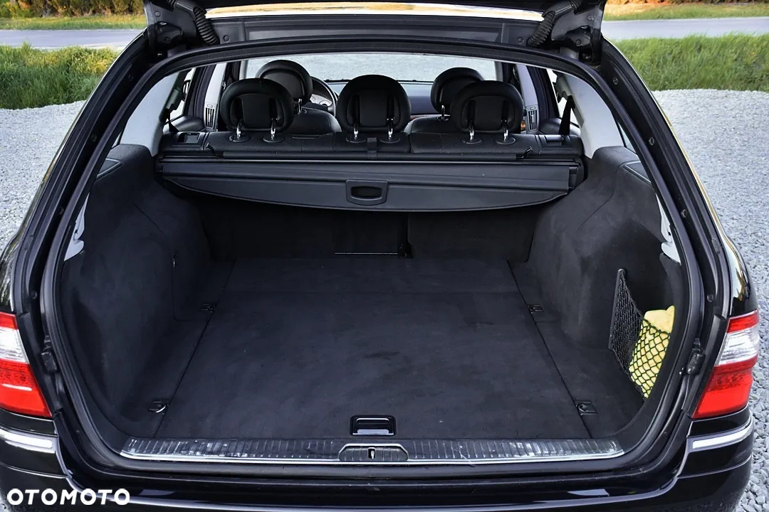 Mercedes-Benz Klasa E 320 4-Matic T Avantgarde - 25