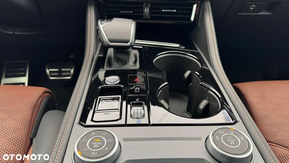 Volkswagen Touran - 33