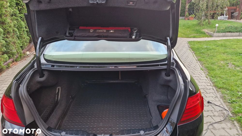 BMW Seria 5 525d Luxury Line - 13