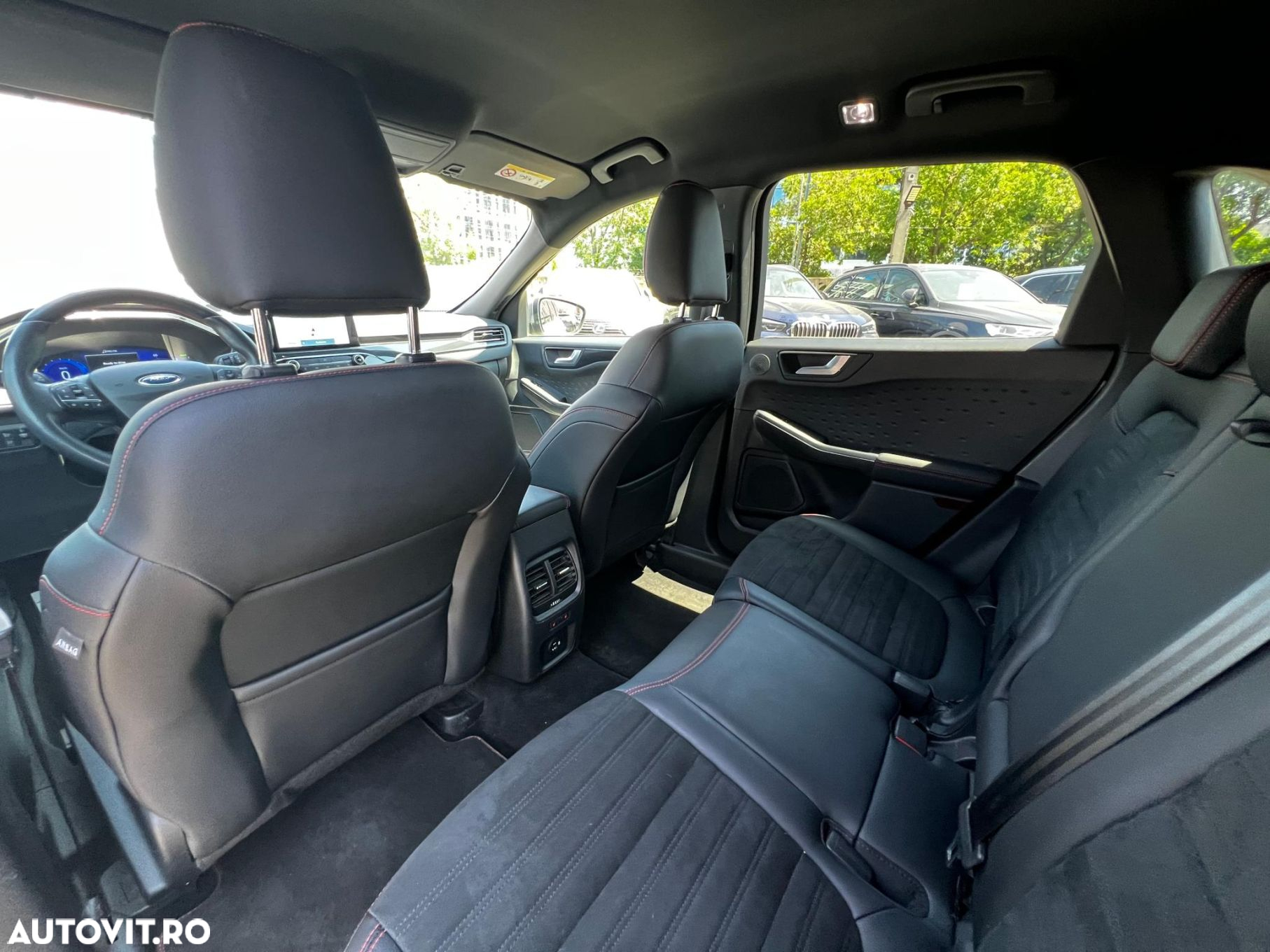 Ford Kuga 2.5 Duratec FHEV 4x4 ST-LINE X - 15