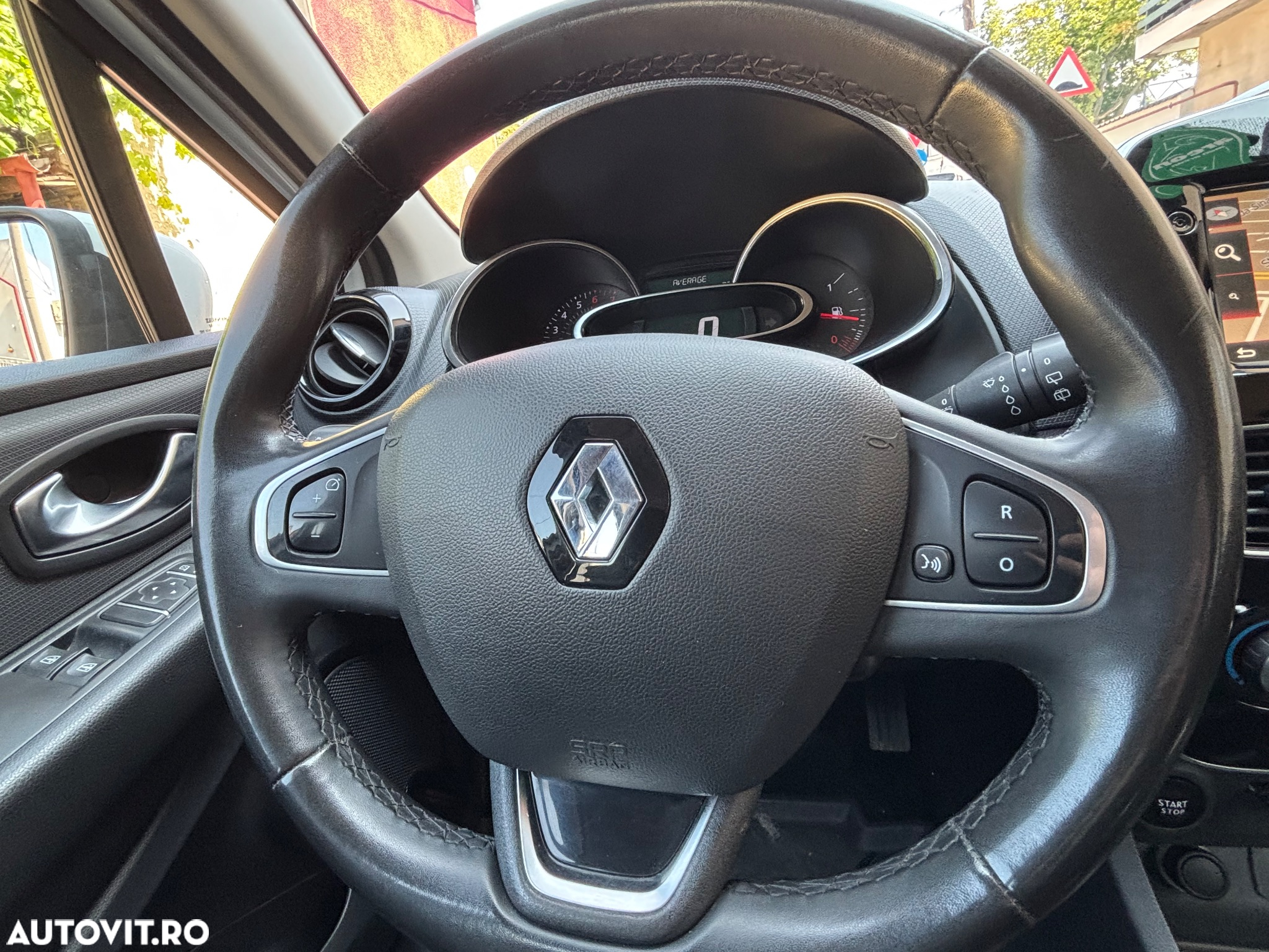 Renault Clio Estate Energy TCe Zen - 16