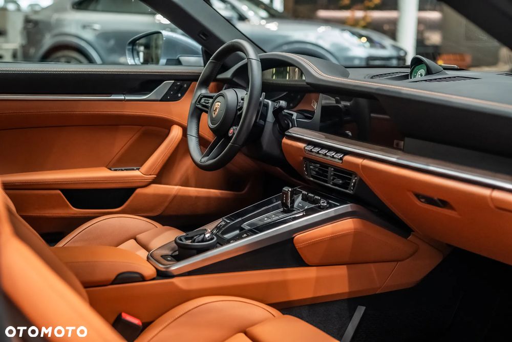 Porsche 911 Carrera S - 23