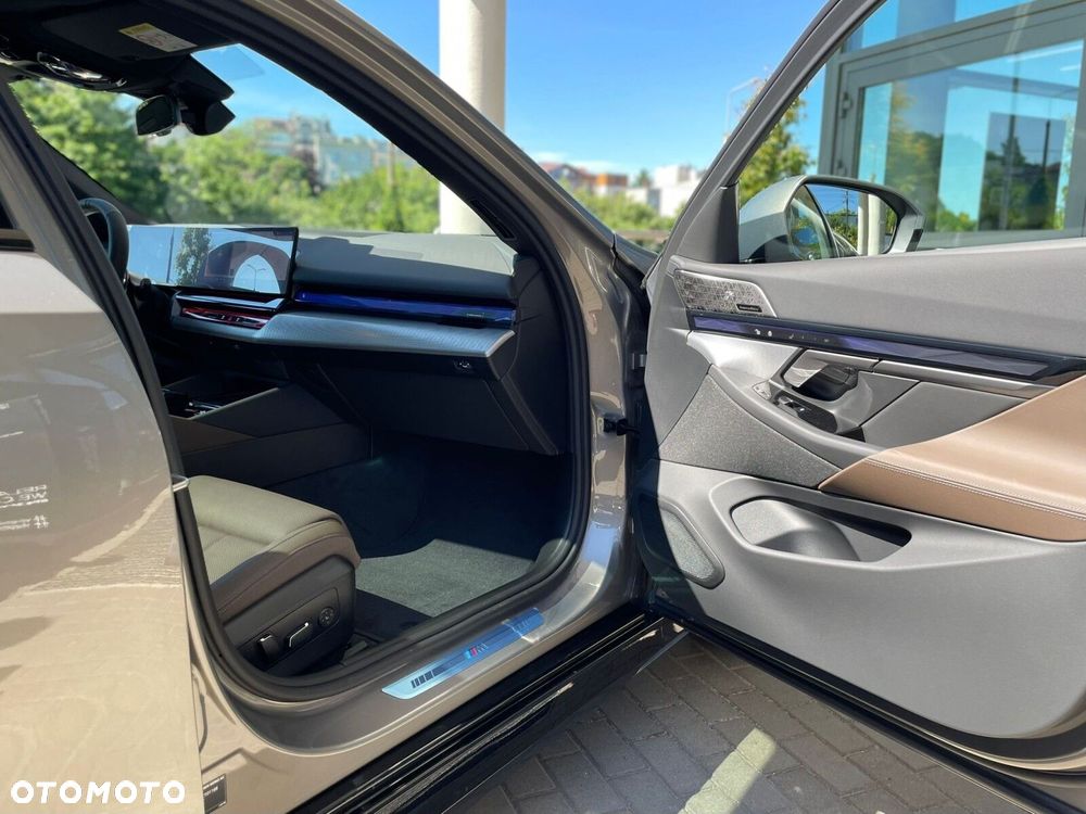 BMW Seria 5 - 37