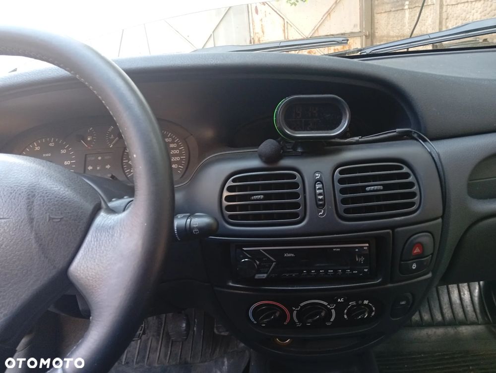 Renault Megane 1.4 16V Authentique - 18