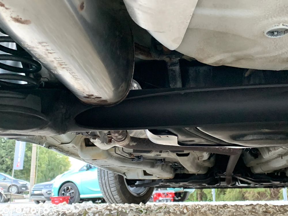 Opel Corsa 1.4 16V Navi - 9