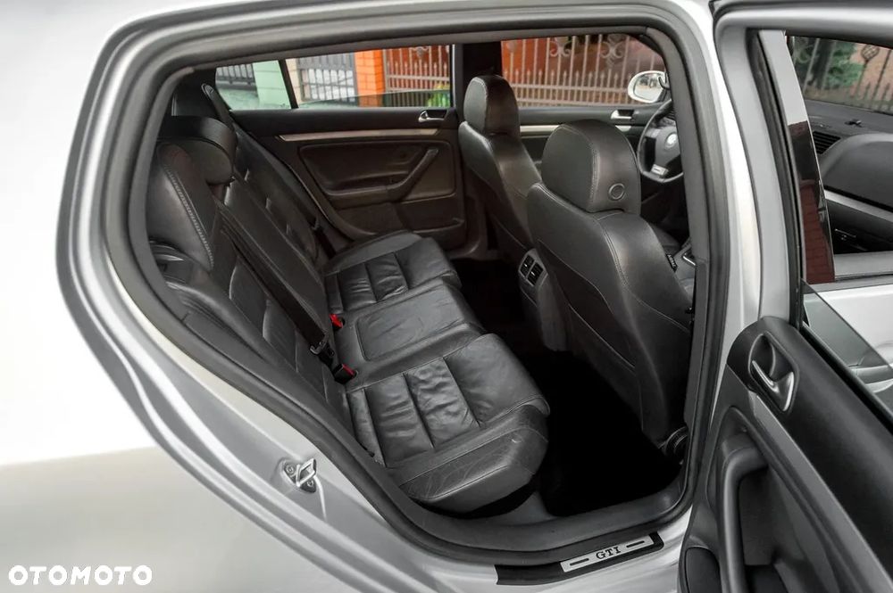 Volkswagen Golf 2.0 GTI - 19