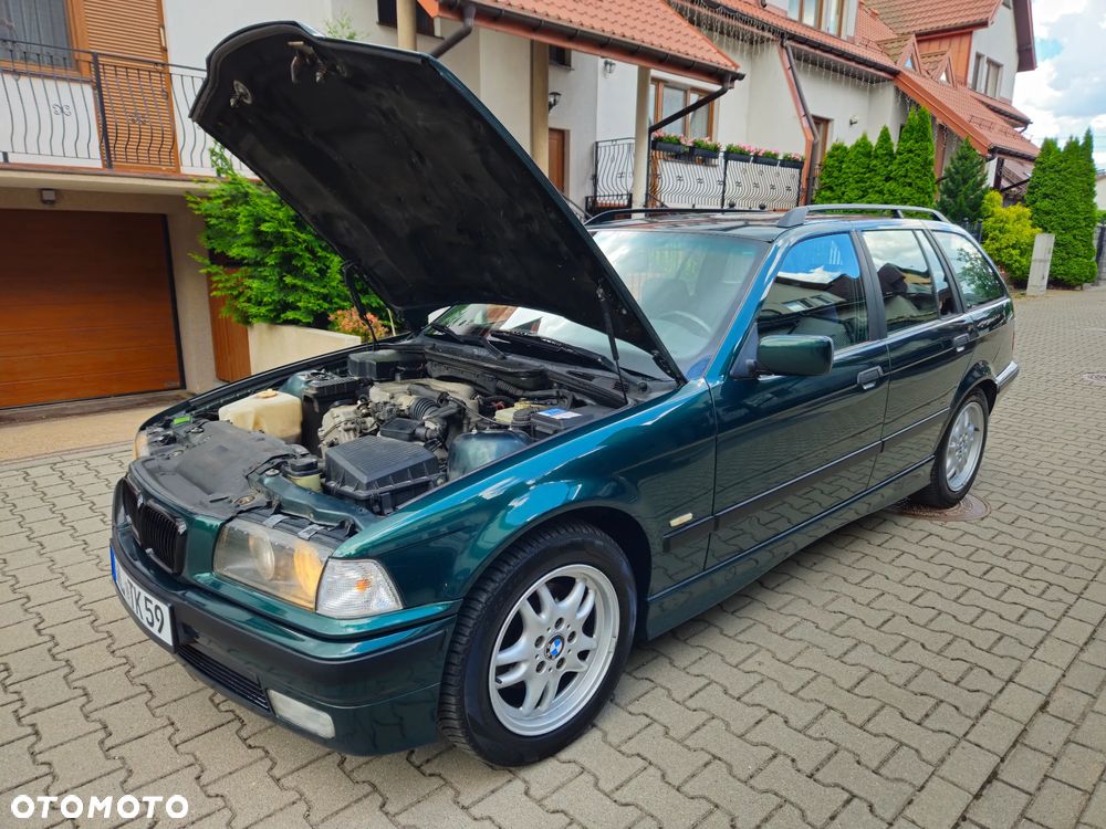 BMW Seria 3 318i - 30