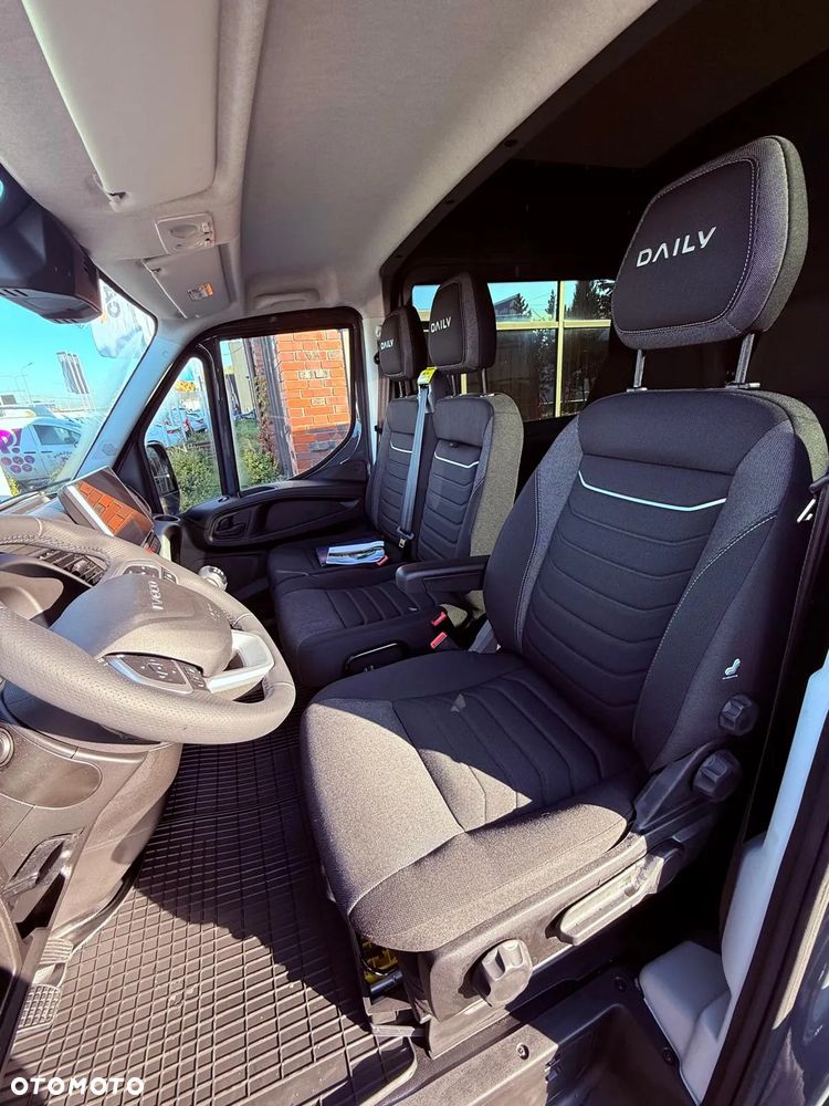 Iveco 35S18HV 7 OSOBOWY - 3 LITRY - 24