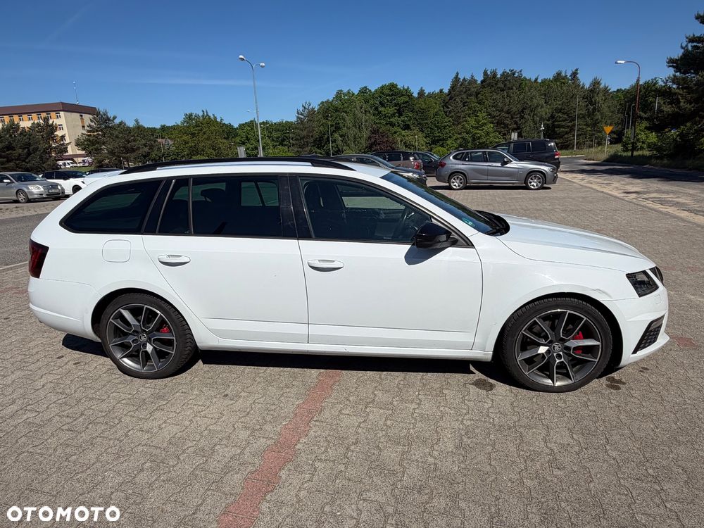 Skoda Octavia 2.0 TDI RS DSG - 8