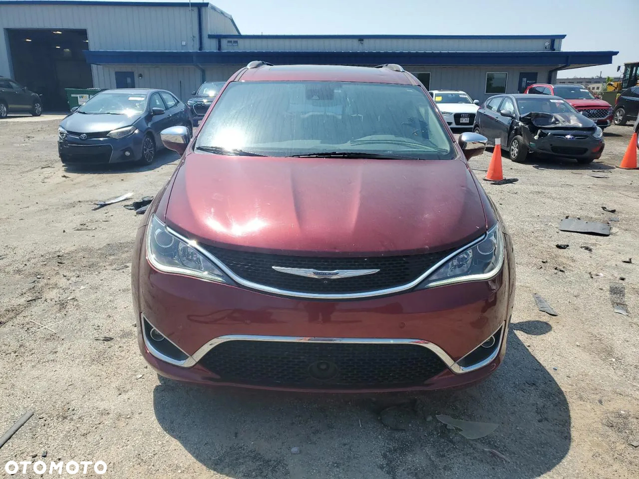 Chrysler Pacifica - 5