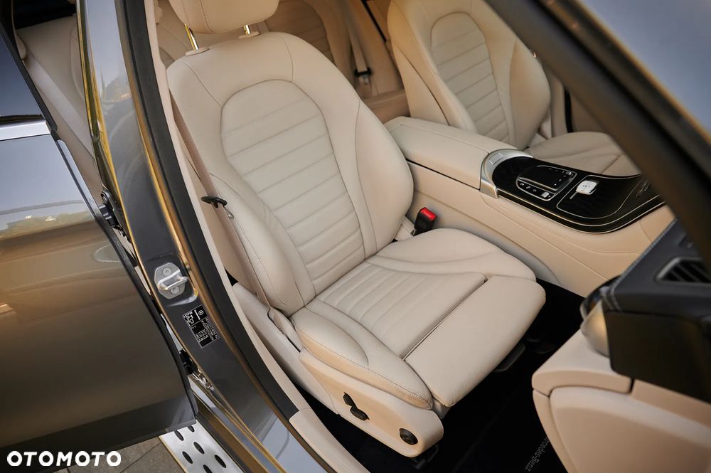 Mercedes-Benz GLC 300 e 4-Matic Business Edition - 19