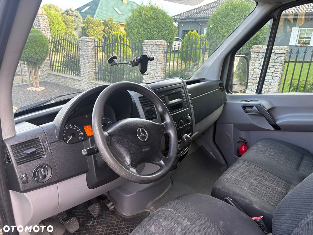 Mercedes-Benz Sprinter - 11