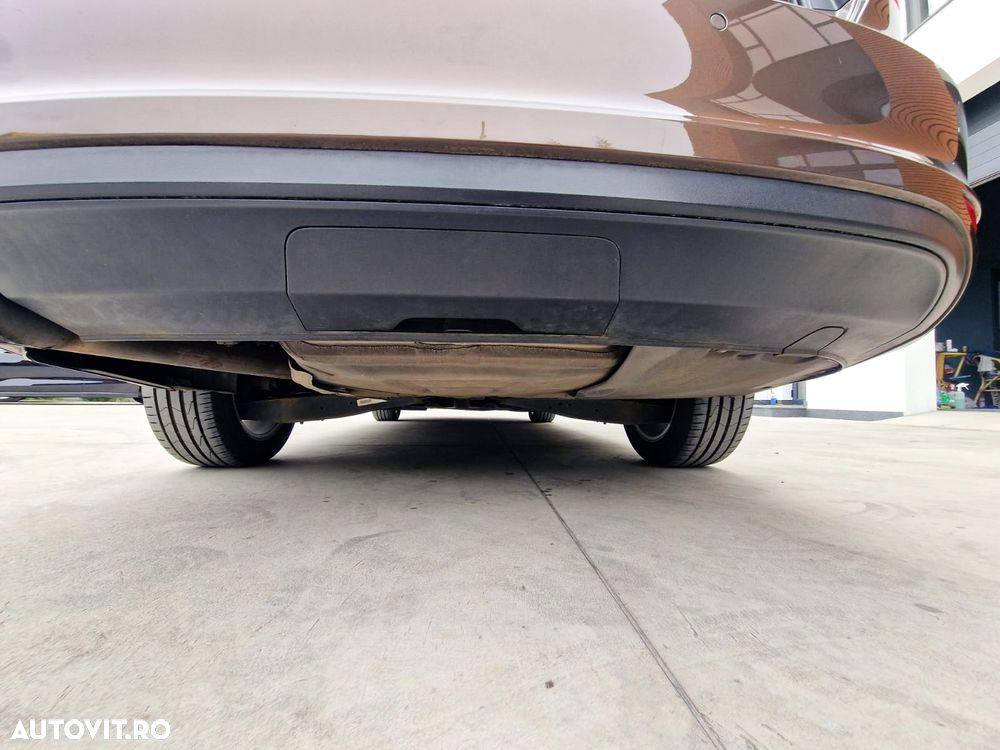 Volkswagen Jetta 1.6 TDI DSG Blue Motion Technology Life - 23