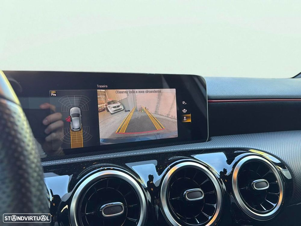 Mercedes-Benz A 200 AMG Line - 13