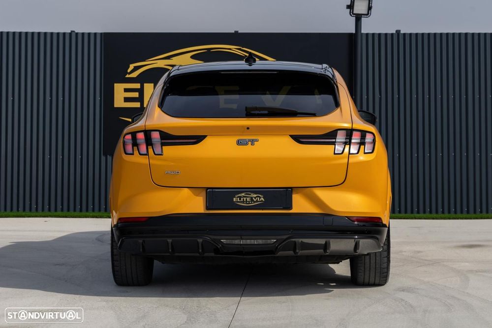 Ford Mustang Mach-E GT AWD - 23